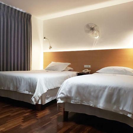 לימה Hotel El Carmelo Miraflores מראה חיצוני תמונה