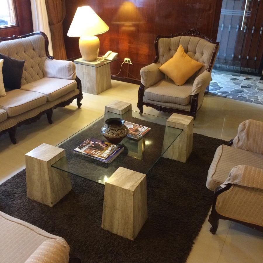 לימה Hotel El Carmelo Miraflores מראה חיצוני תמונה