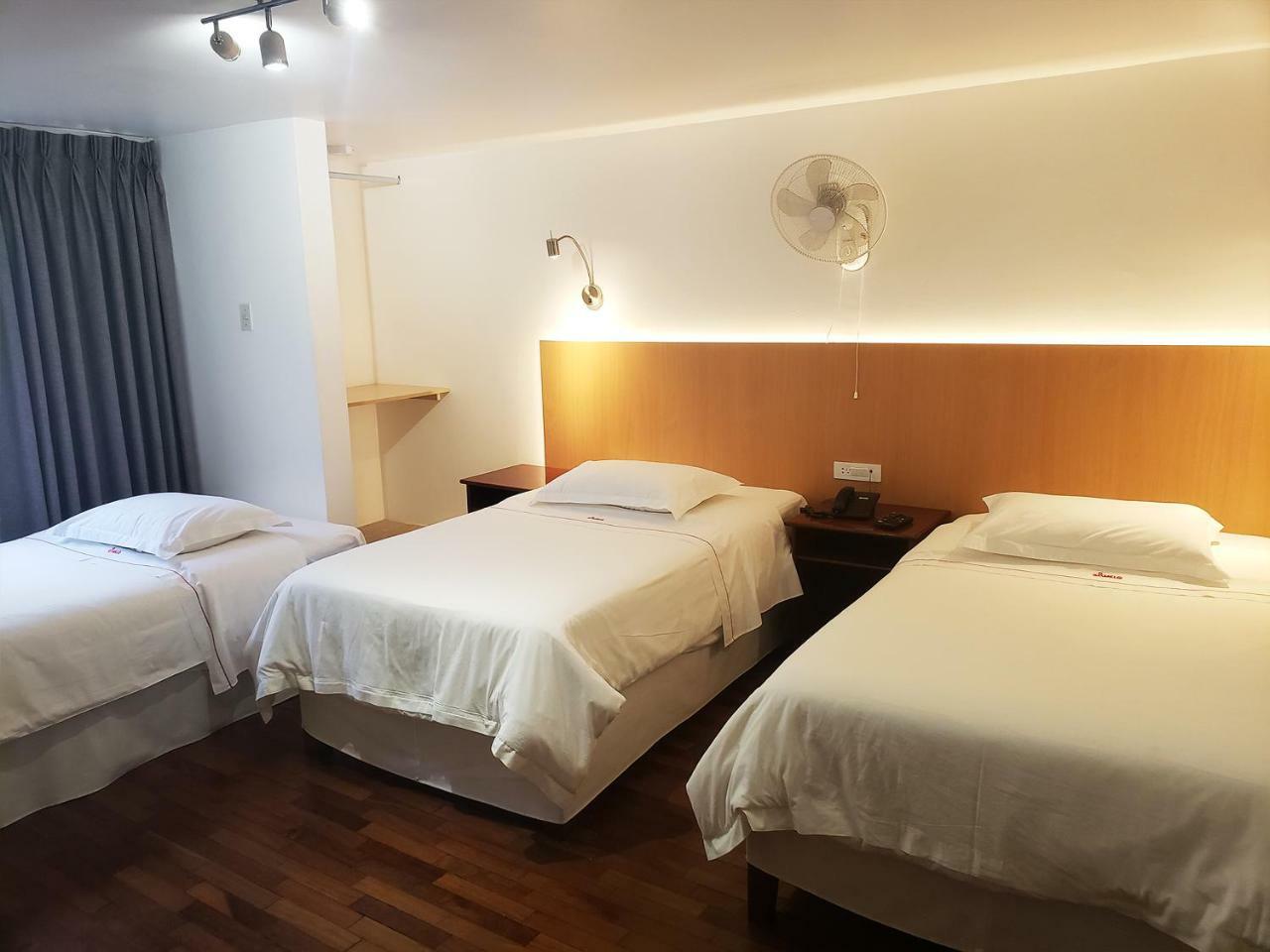 לימה Hotel El Carmelo Miraflores מראה חיצוני תמונה